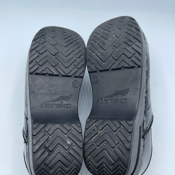 Dansko patent leather clogs women’s size 37 - Picture 8 of 9